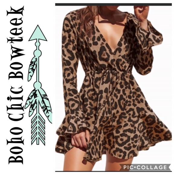 Dresses & Skirts - 🏆Deep V Leopard Print Dress